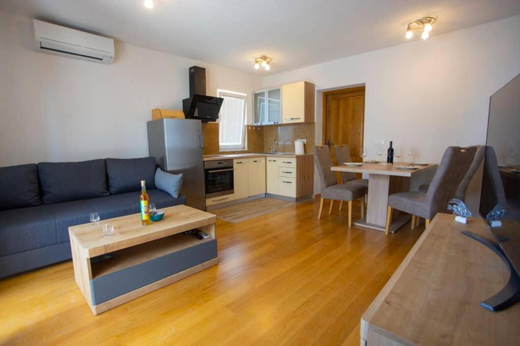 Apartments Vladimir #3 Makarska Kültér fotó